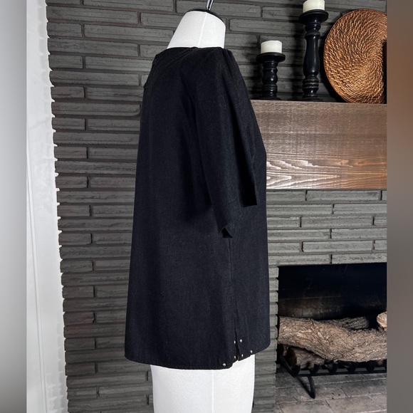 J&A Fashions black linen like blouse with silver metal studs size Medium NWT - Picture 4 of 5
